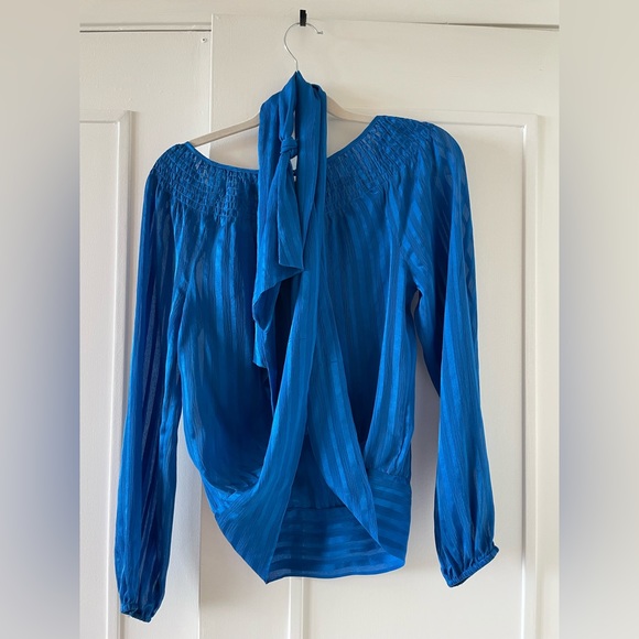 BCBG top - Picture 2 of 5